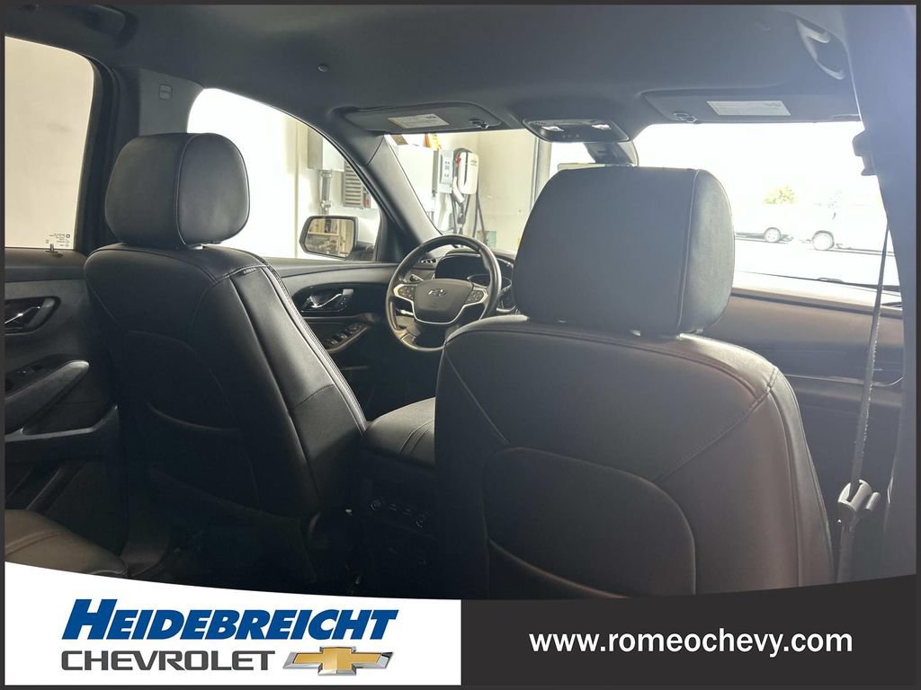 Certified 2022 Chevrolet Traverse RS w/ LPO, Floor Liner Package FWD image 32