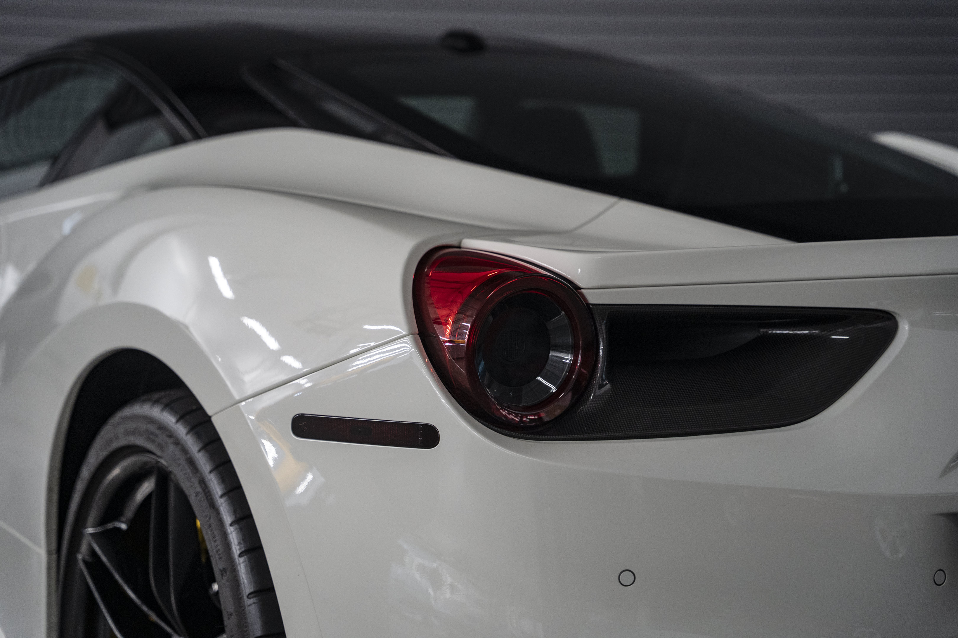 Used 2018 Ferrari 488 GTB RWD image 15