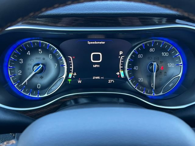 Used 2023 Chrysler Pacifica Pinnacle FWD image 22