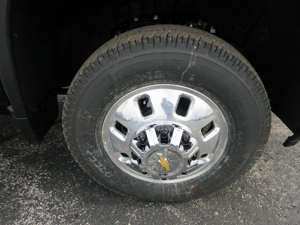 New 2026 Chevrolet Silverado 3500 LT w/ All Star Edition AWD/4WD image 10