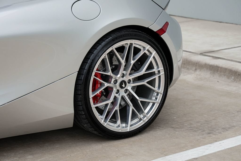 Used 2020 McLaren 720S Performance RWD image 7