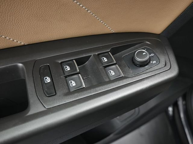 Certified 2023 Volkswagen Atlas Cross Sport SEL R-Line image 13