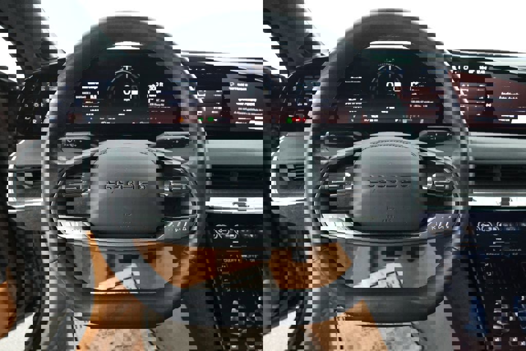 Used 2024 Lucid Air Touring image 11