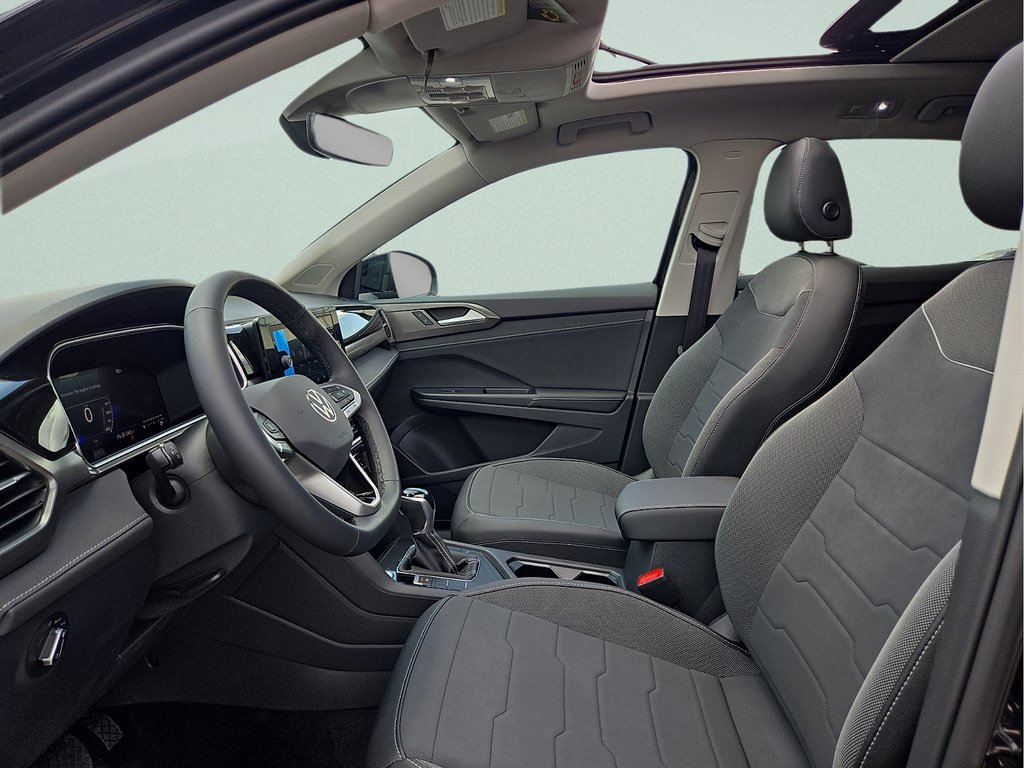 New 2026 Volkswagen Taos SE FWD image 15