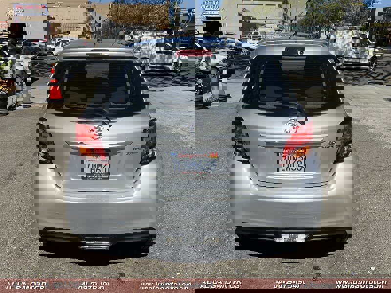 Used 2015 Toyota Yaris L image 8