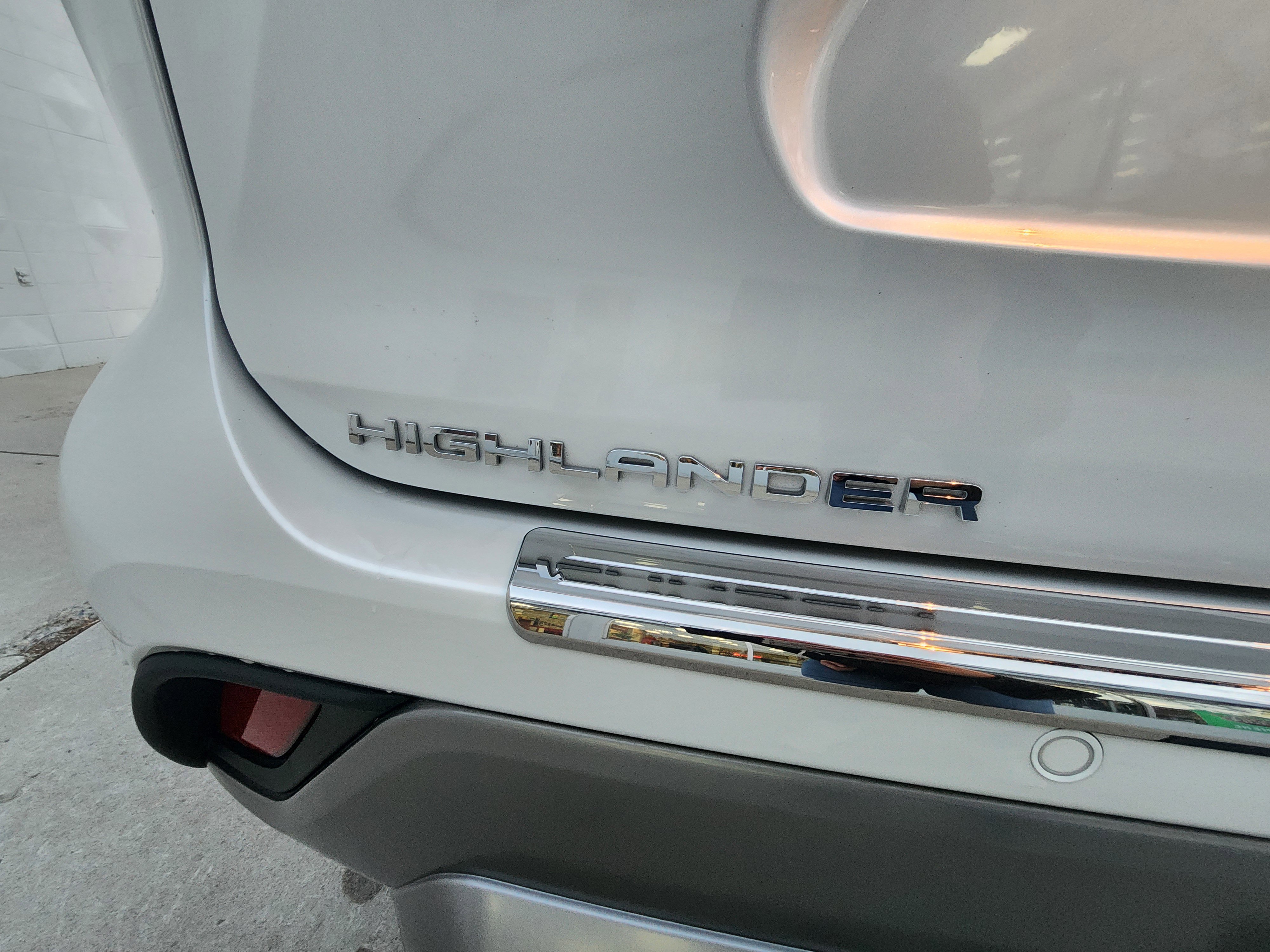 Used 2024 Toyota Highlander Platinum image 22