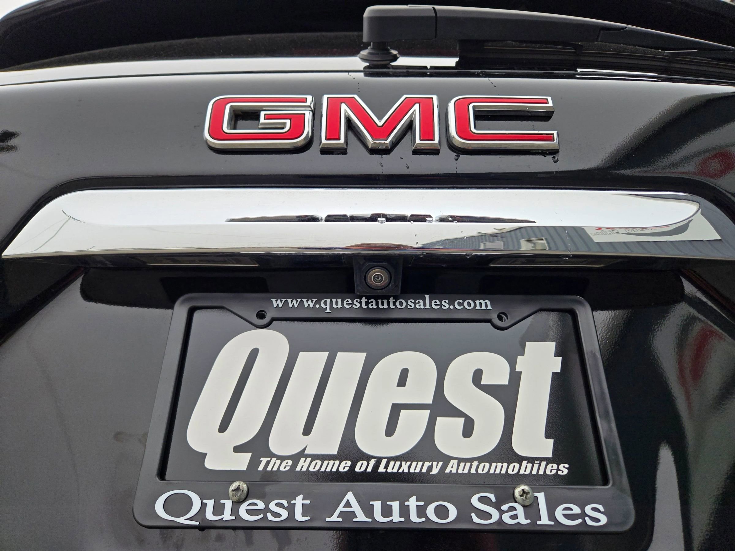 Used 2024 GMC Terrain SLT image 28