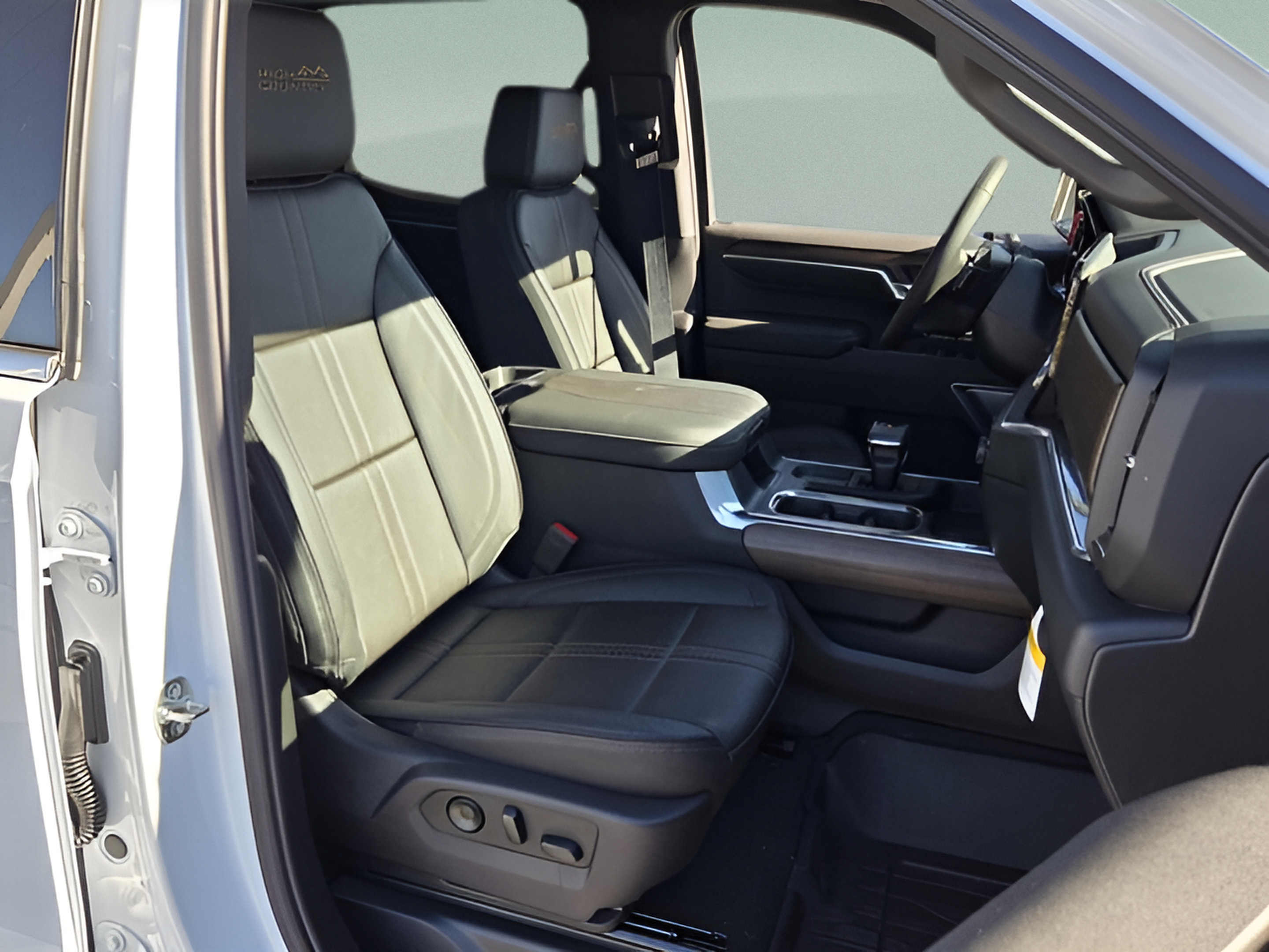 New 2026 Chevrolet Silverado 1500 High Country w/ Technology Package AWD/4WD image 15