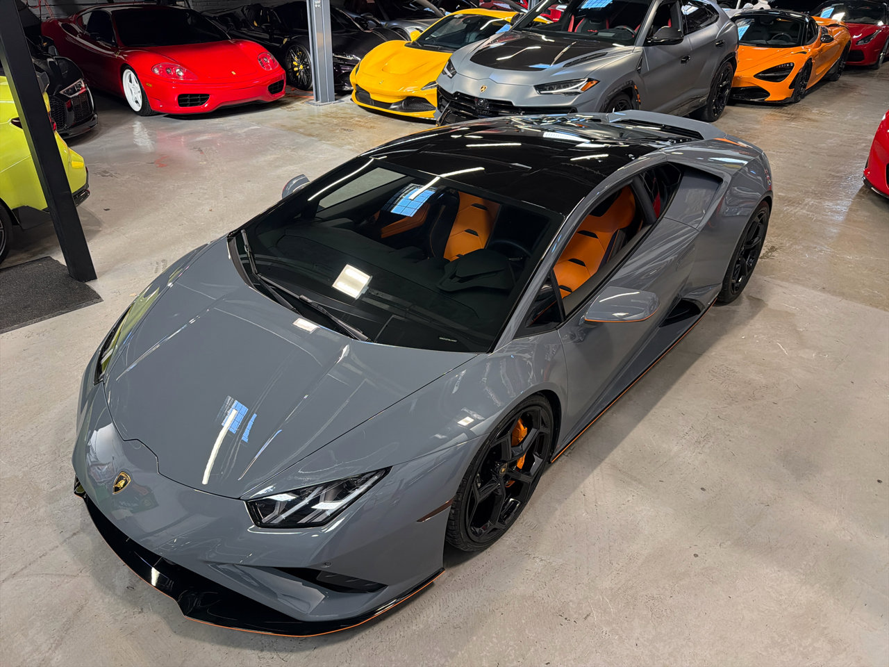Used 2022 Lamborghini Huracan EVO image 29