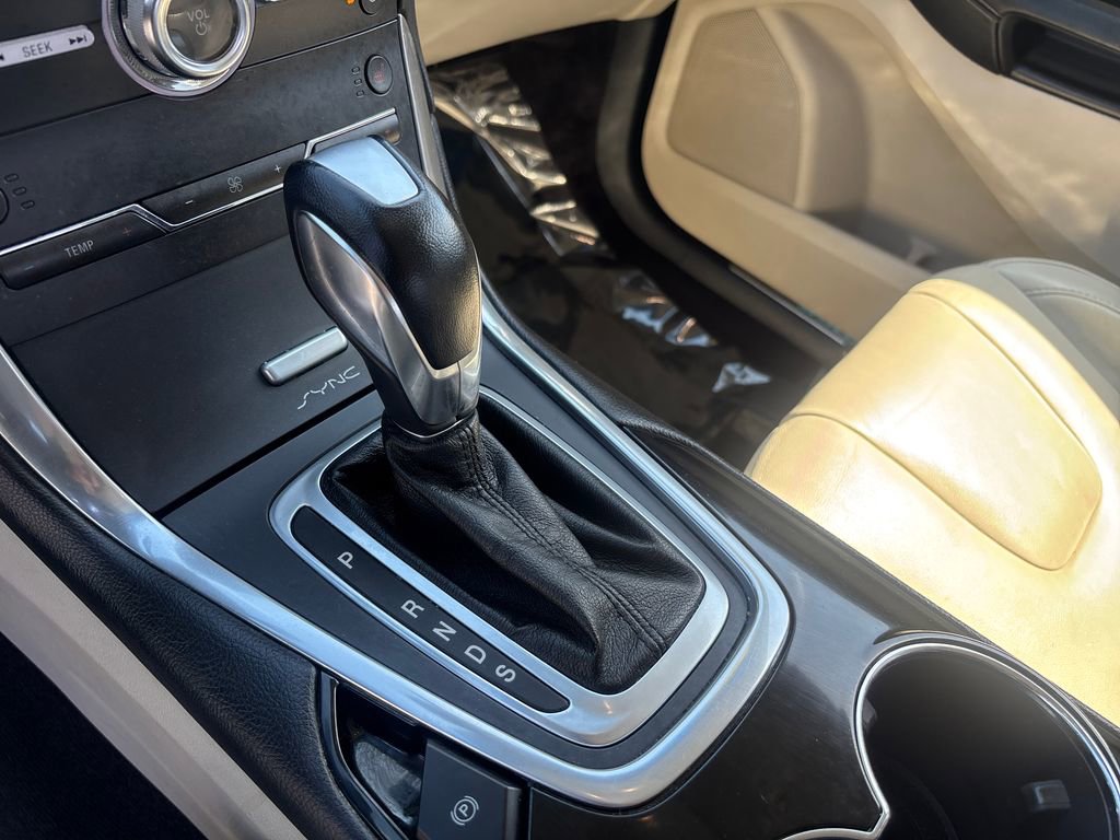 Used 2017 Ford Edge Titanium w/ Technology Package AWD/4WD image 27