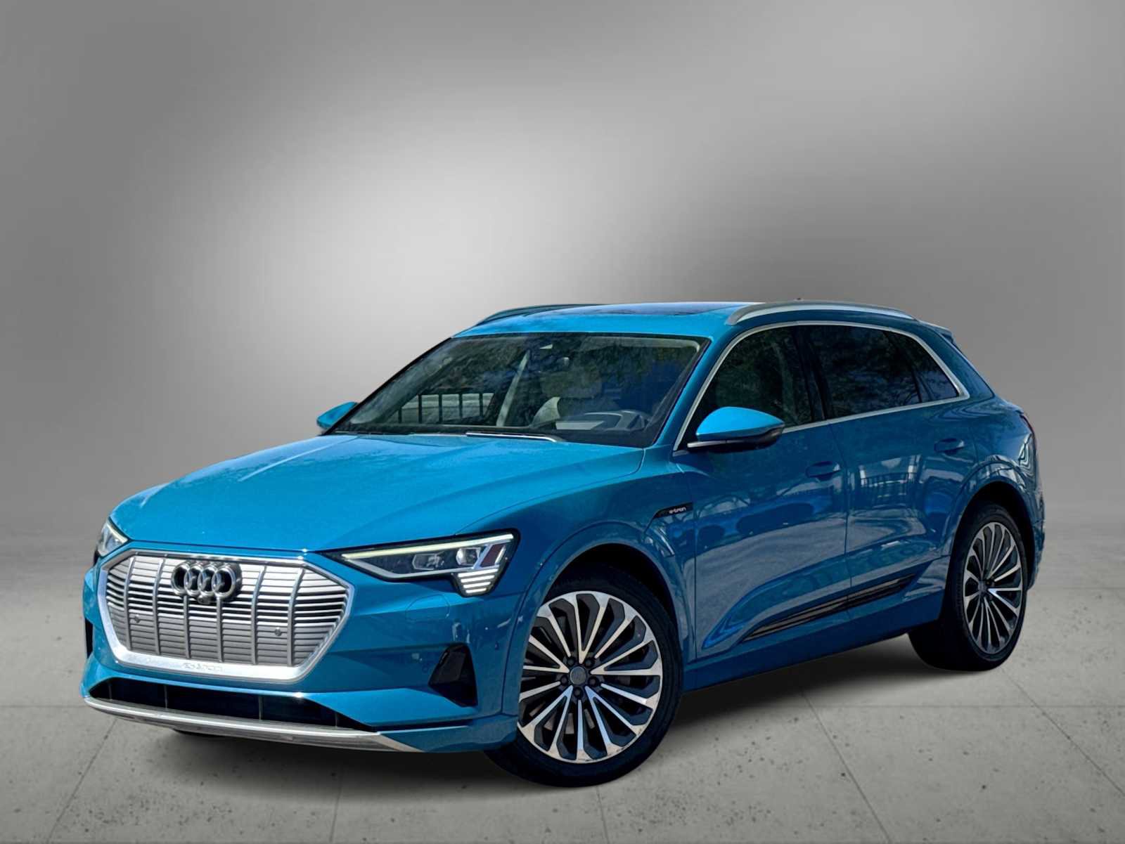 Used 2019 Audi e-tron Prestige w/ Prestige Package AWD/4WD image 1