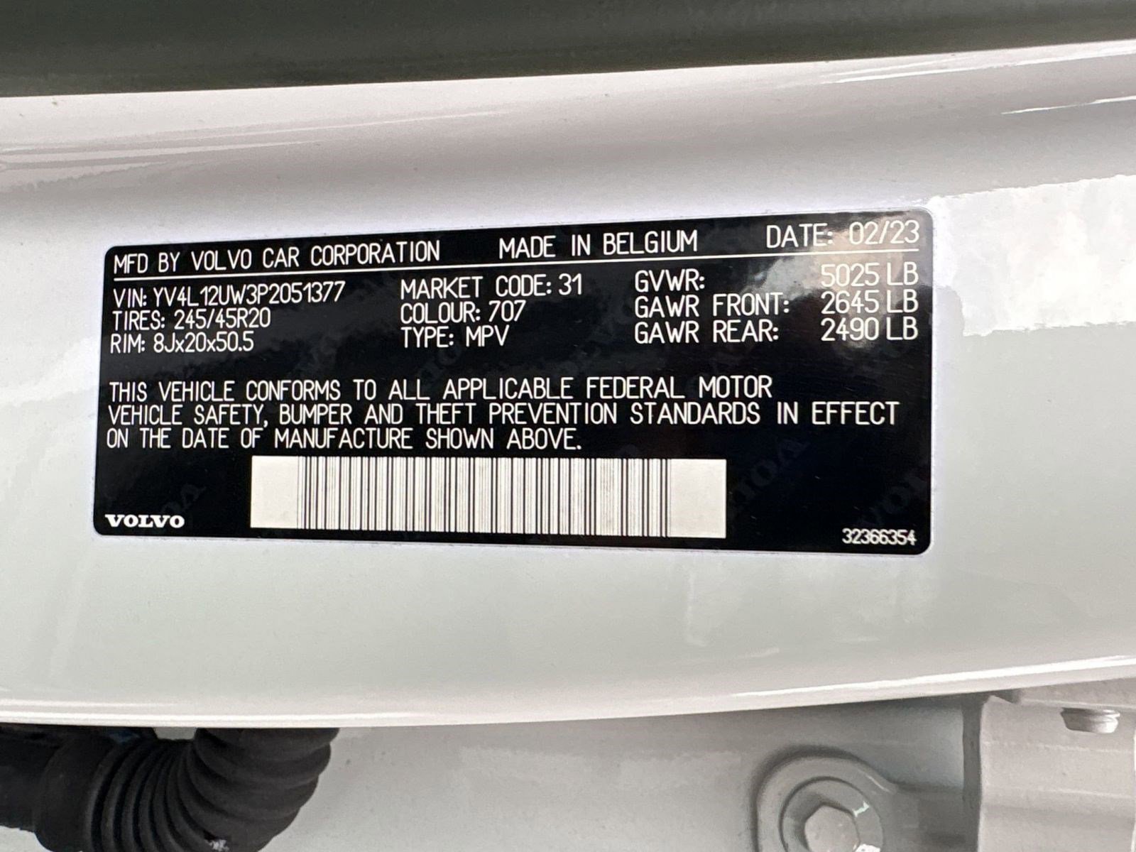 Certified 2023 Volvo XC40 B5 Plus w/ Climate Package image 17