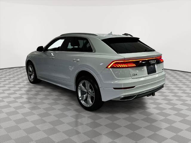 Used 2023 Audi Q8 Premium AWD/4WD image 5