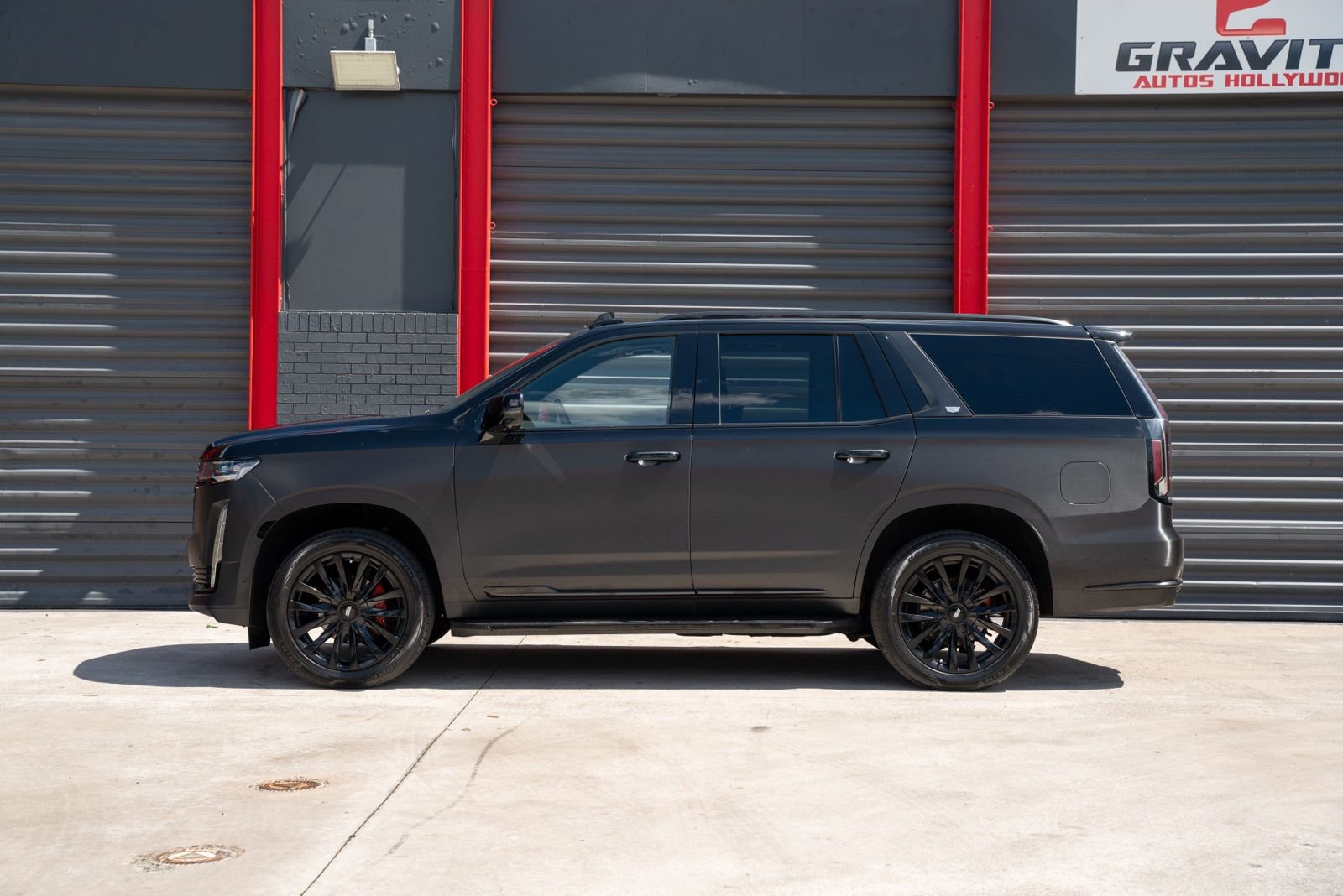 Used 2023 Cadillac Escalade Premium Luxury image 8