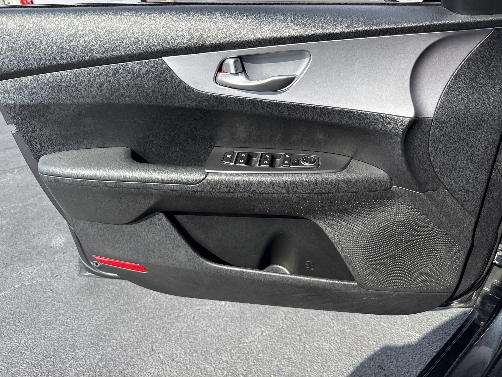 Used 2024 Kia Forte LXS FWD image 13