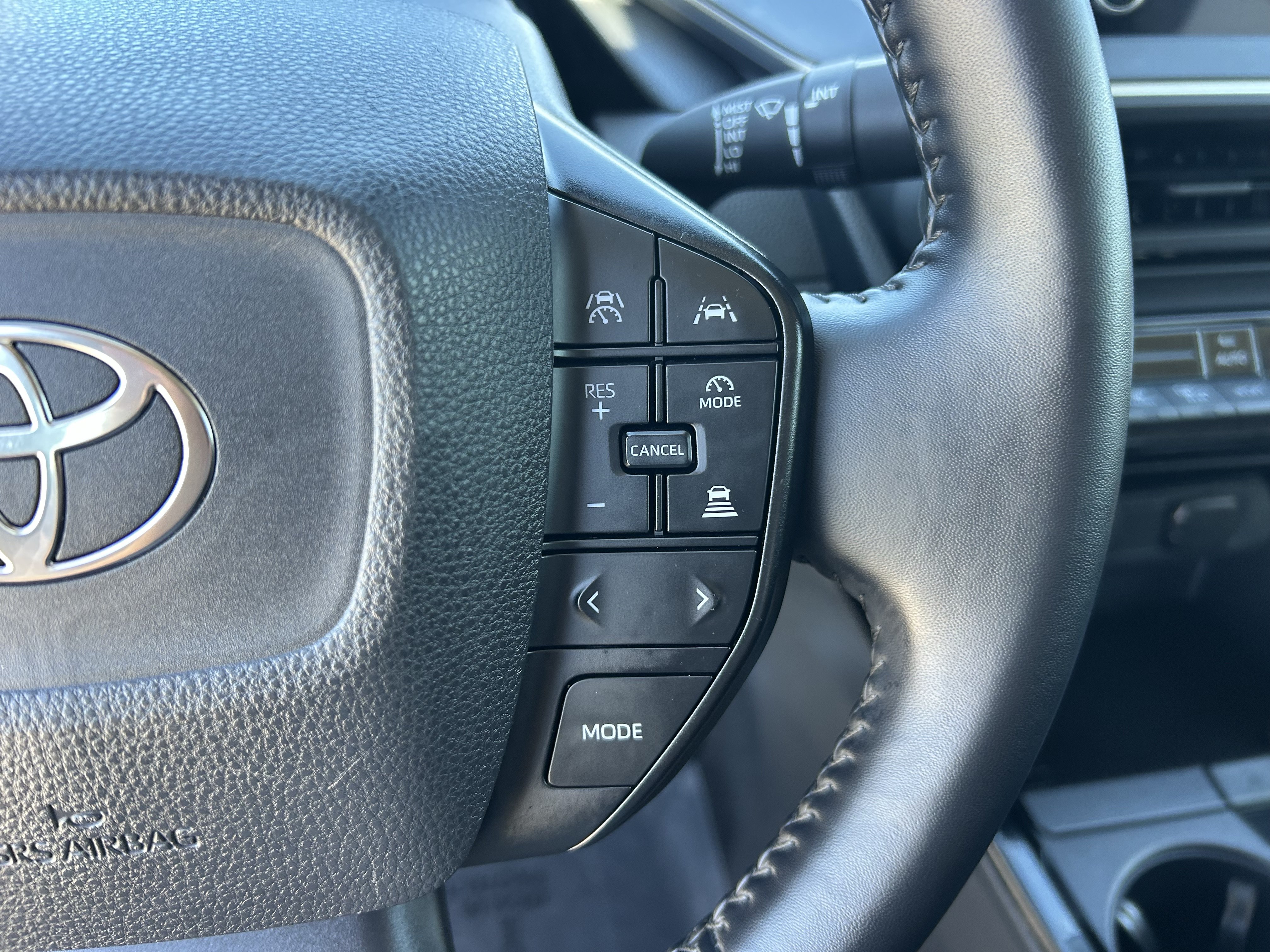 Certified 2025 Toyota Prius LE AWD/4WD image 27
