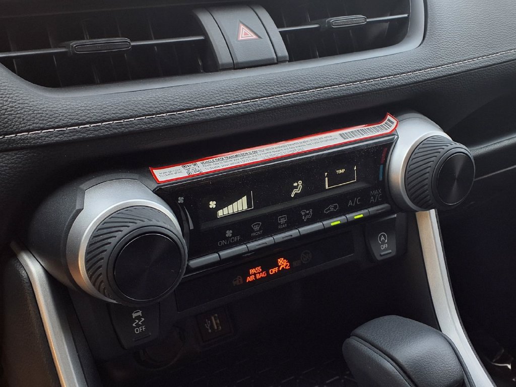 Certified 2025 Toyota RAV4 LE FWD image 12