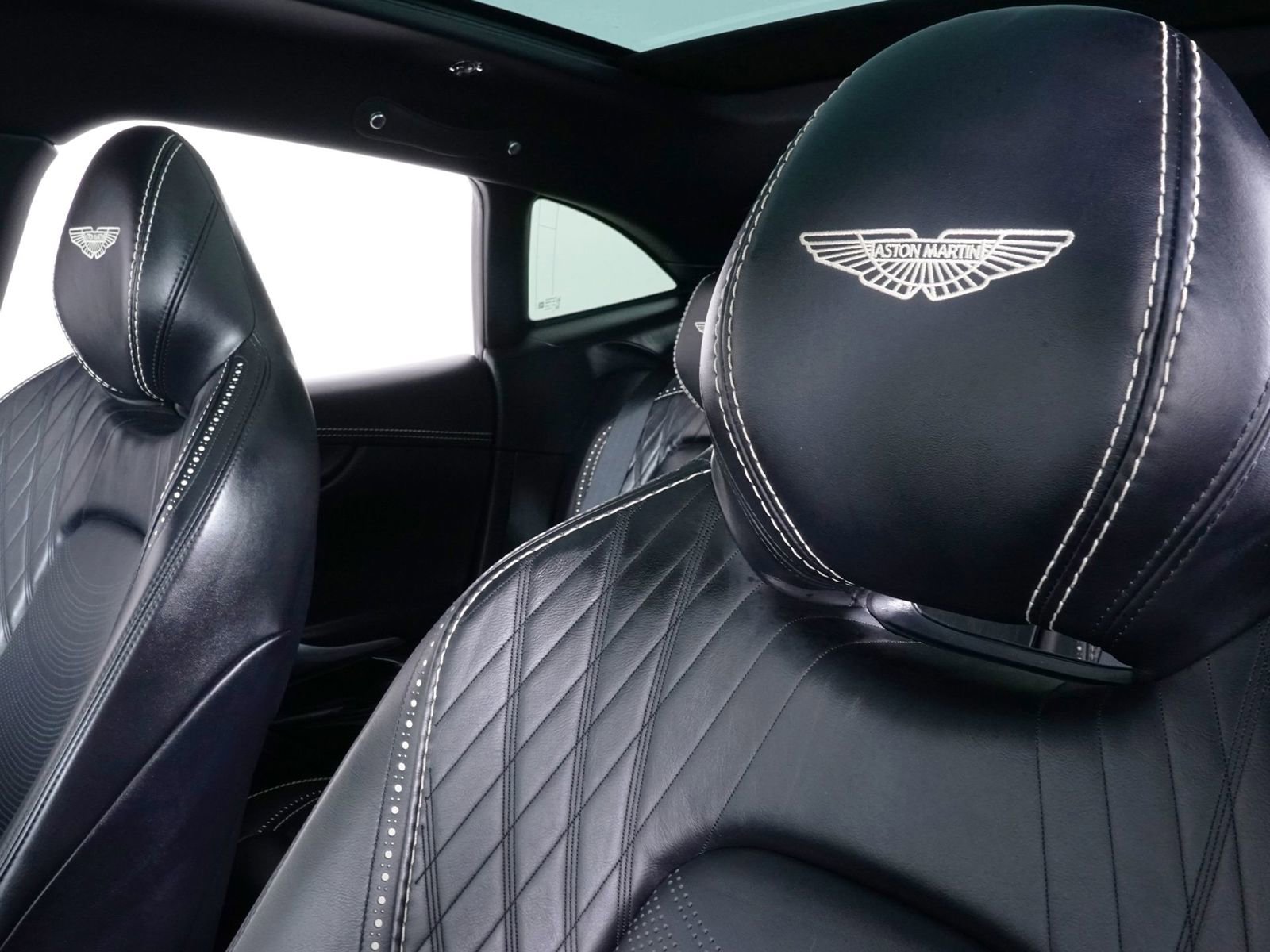 Used 2023 Aston Martin DBX 707 image 26