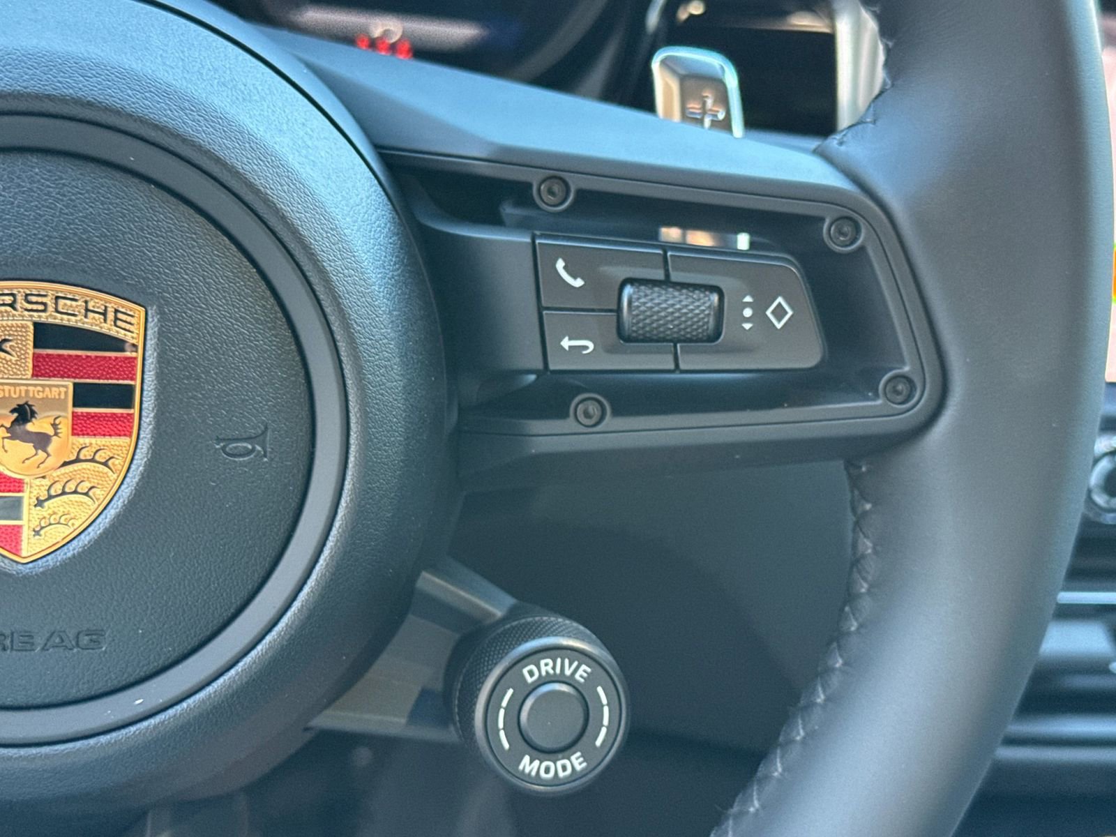 New 2026 Porsche Macan Turbo AWD/4WD image 28