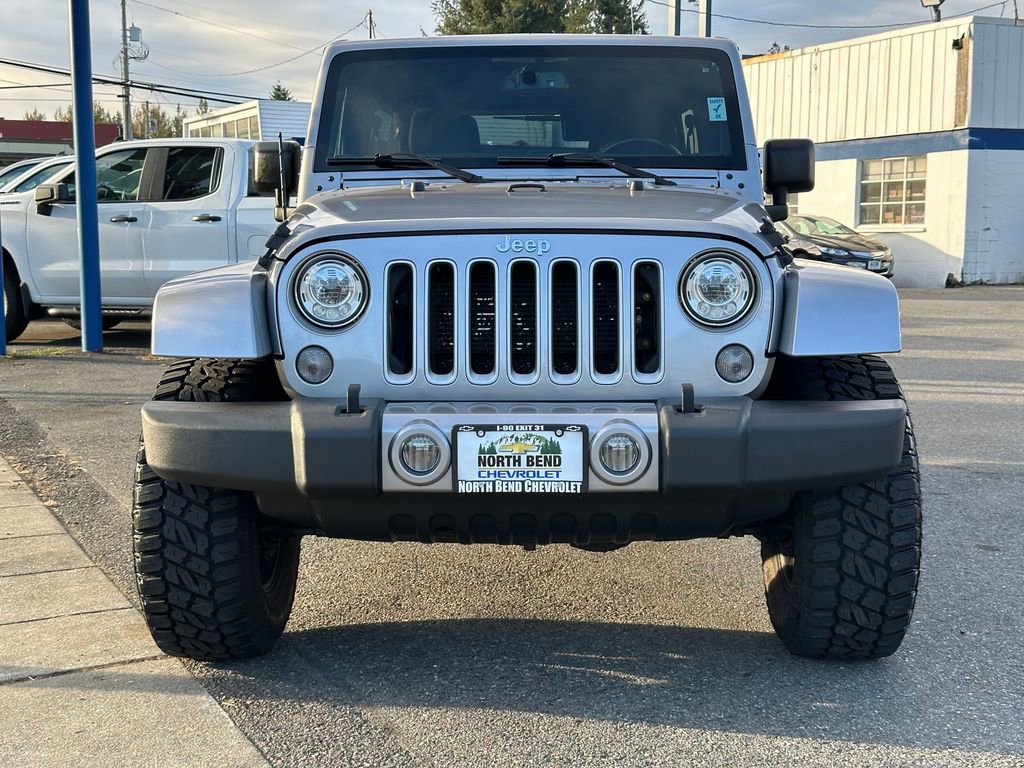 Used 2018 Jeep Wrangler Unlimited Sahara w/ Connectivity Group image 3
