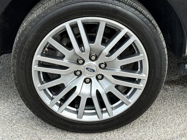 Used 2024 Ford Expedition Limited image 9