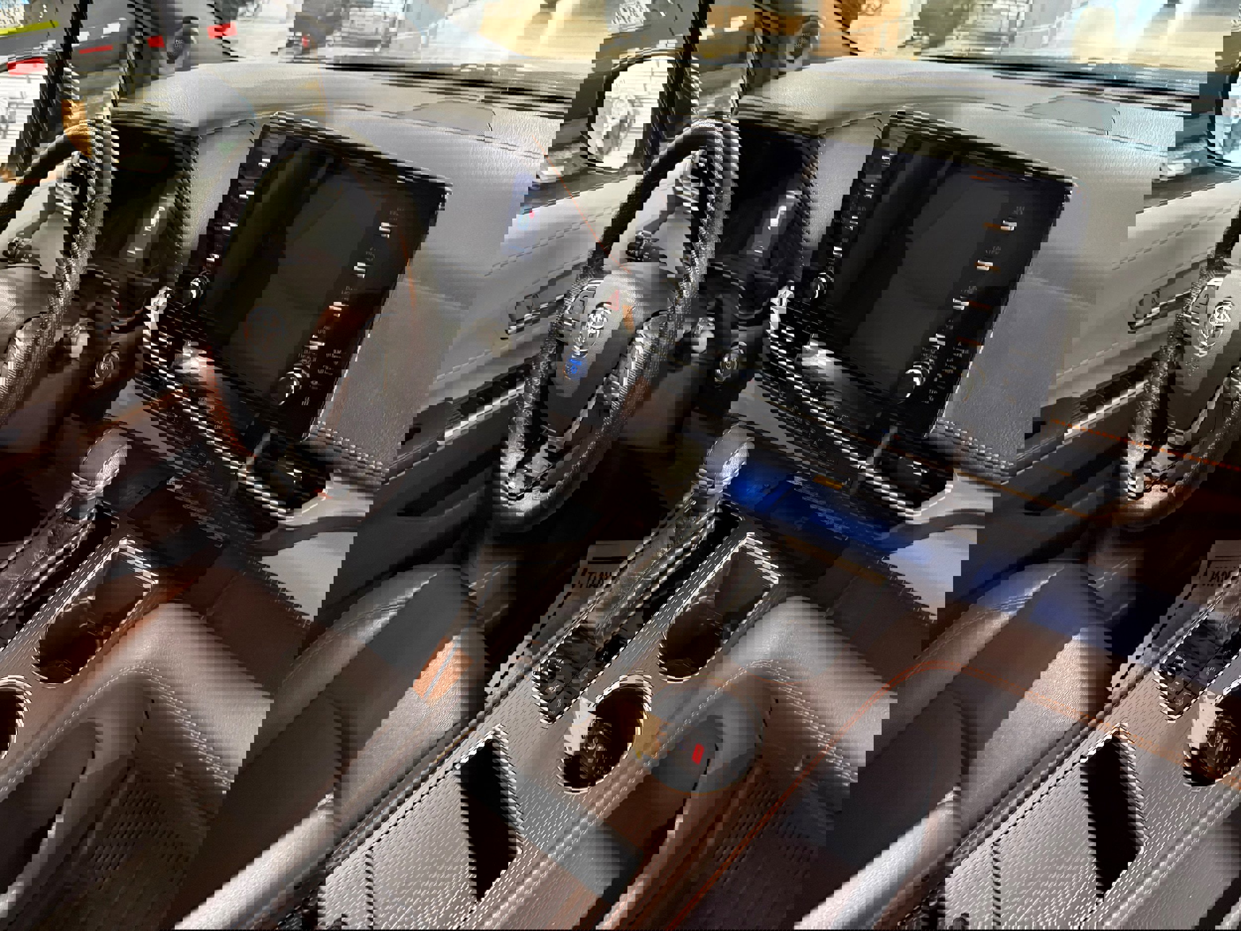 Used 2022 Toyota Sienna XSE w/ XSE Plus Package image 10