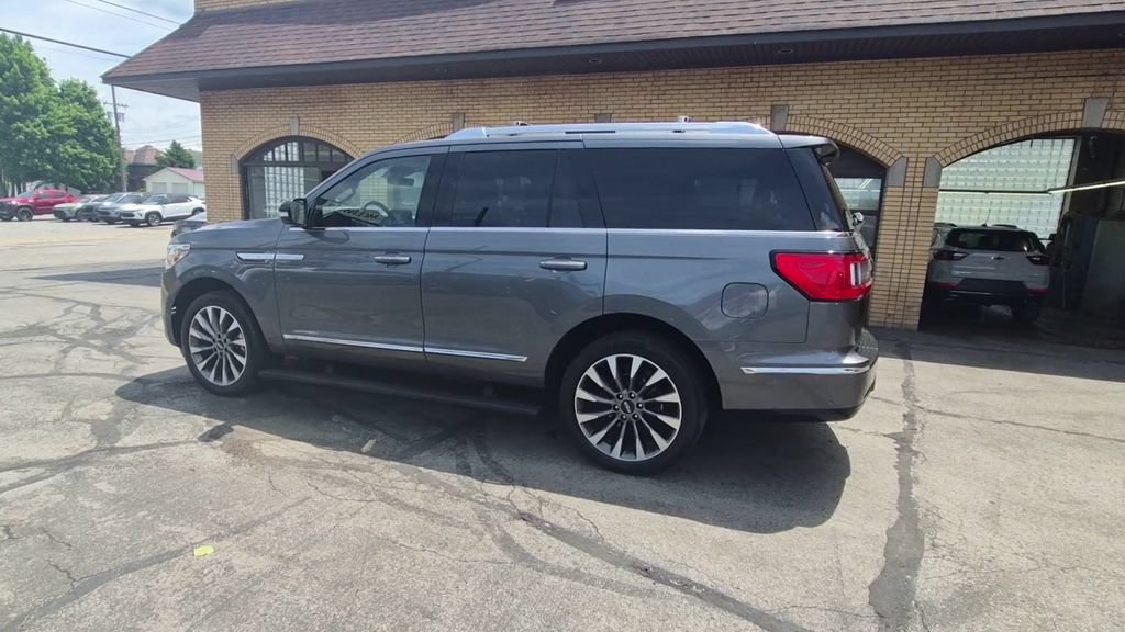 Used 2021 Lincoln Navigator Reserve AWD/4WD image 7