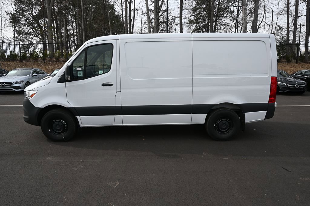 Used 2025 Mercedes-Benz Sprinter 2500 image 3