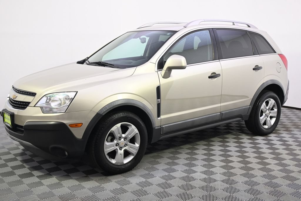 Used 2014 Chevrolet Captiva Sport LS FWD image 2