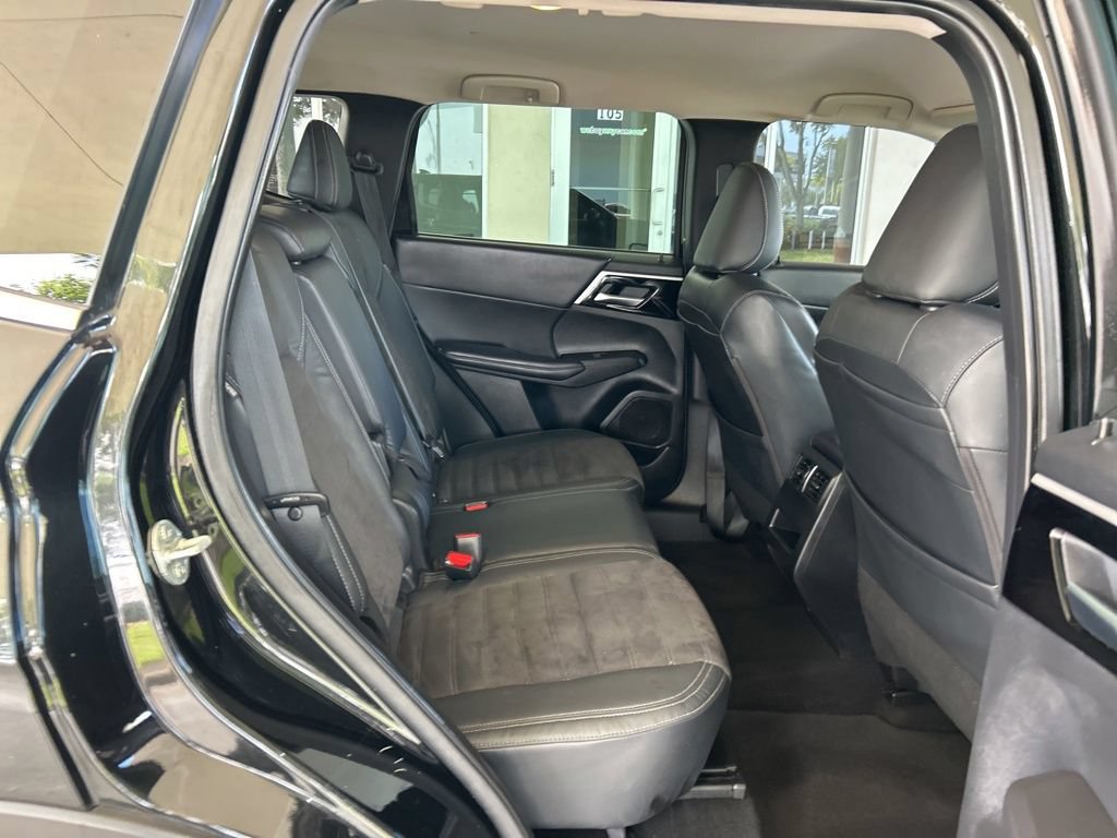Used 2023 Mitsubishi Outlander SE FWD image 26