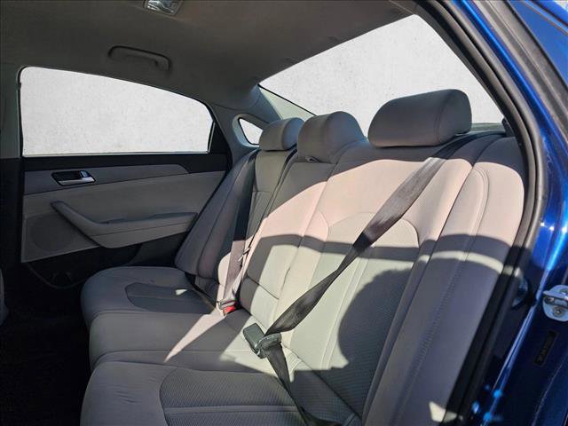 Used 2015 Hyundai Sonata SE image 16