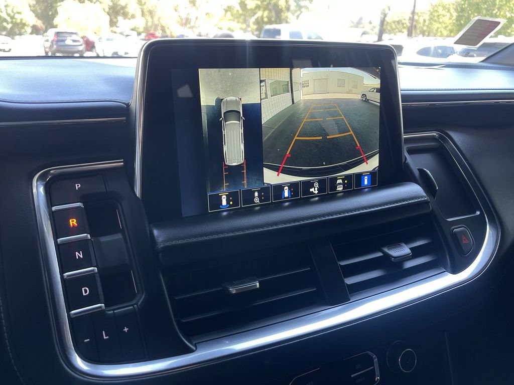 Certified 2022 Chevrolet Tahoe LT w/ Luxury Package AWD/4WD image 15