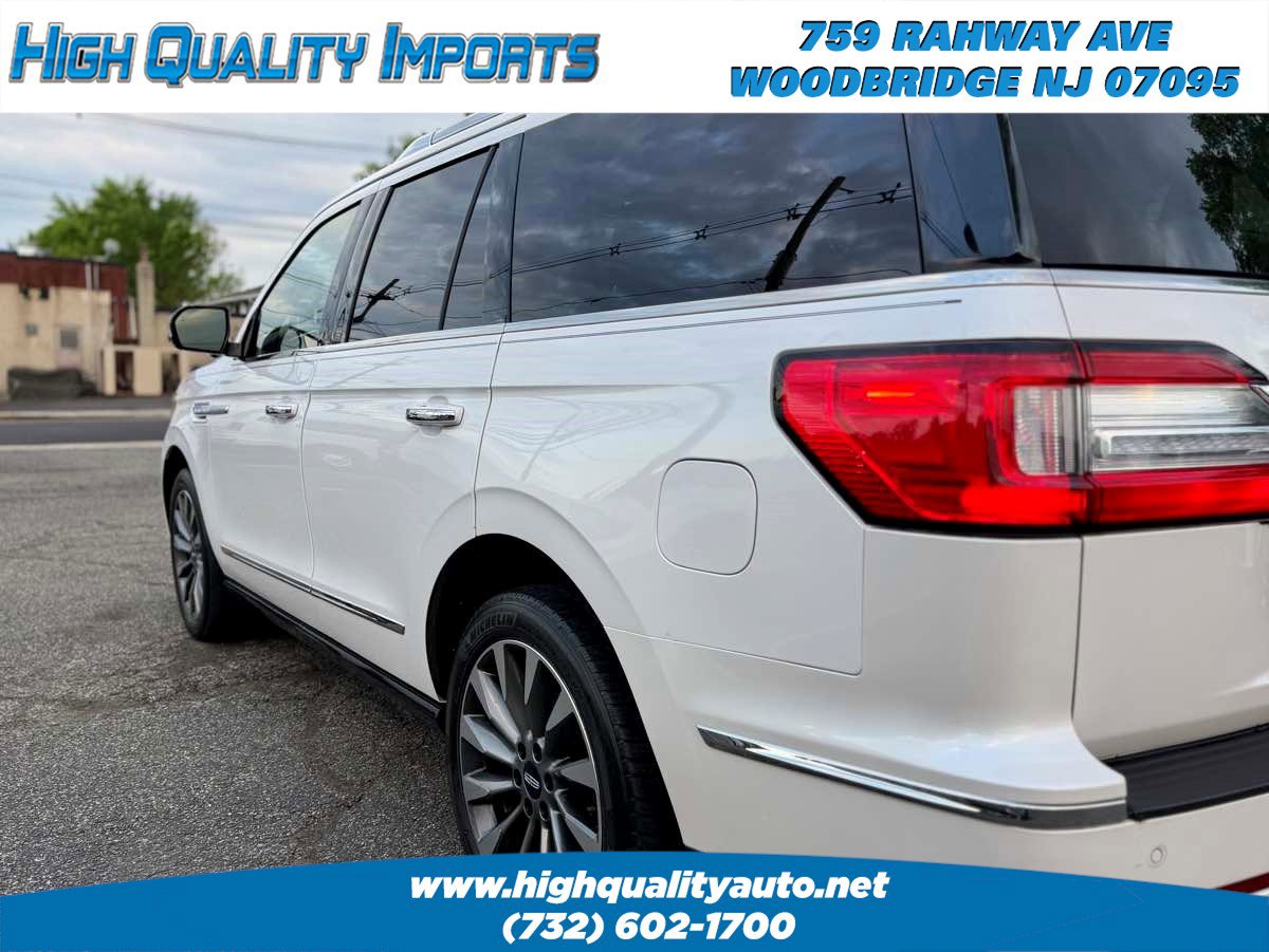 Used 2018 Lincoln Navigator Select w/ Technology Package AWD/4WD image 40