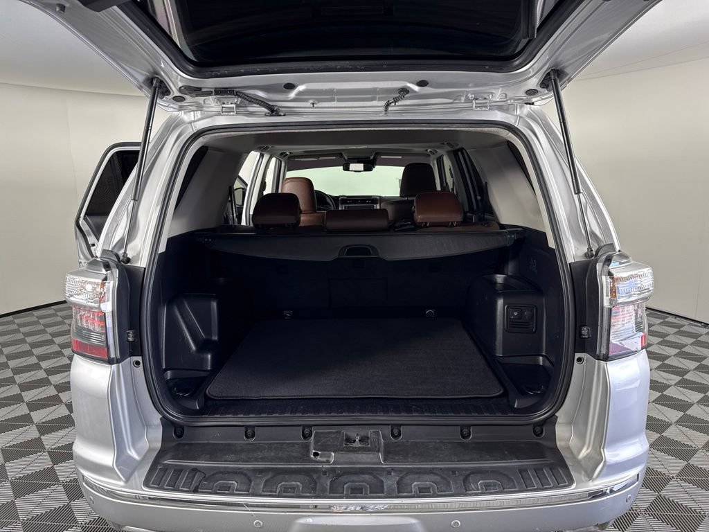 Used 2022 Toyota 4Runner Limited AWD/4WD image 34