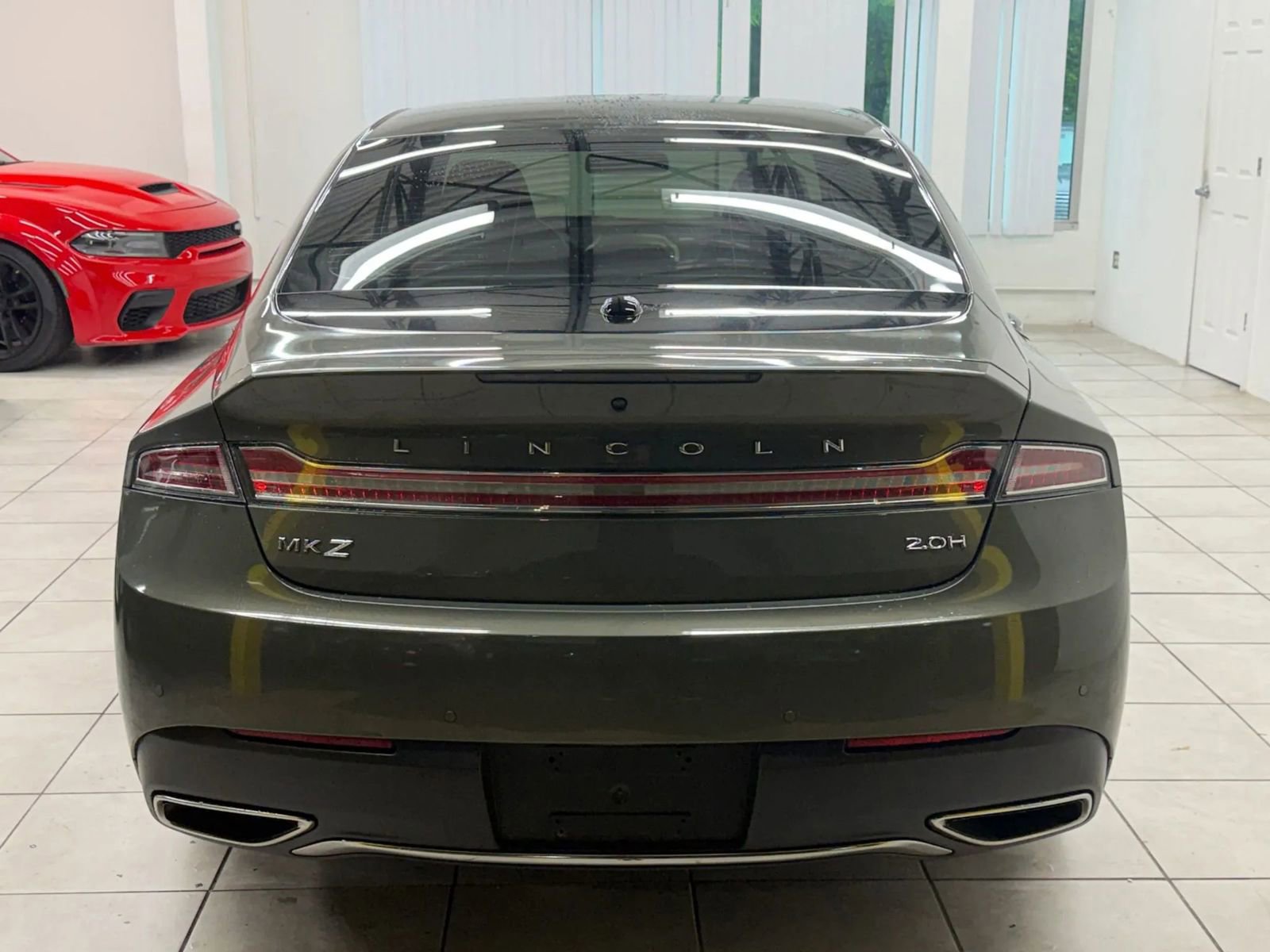 Used 2017 Lincoln MKZ Reserve FWD image 8