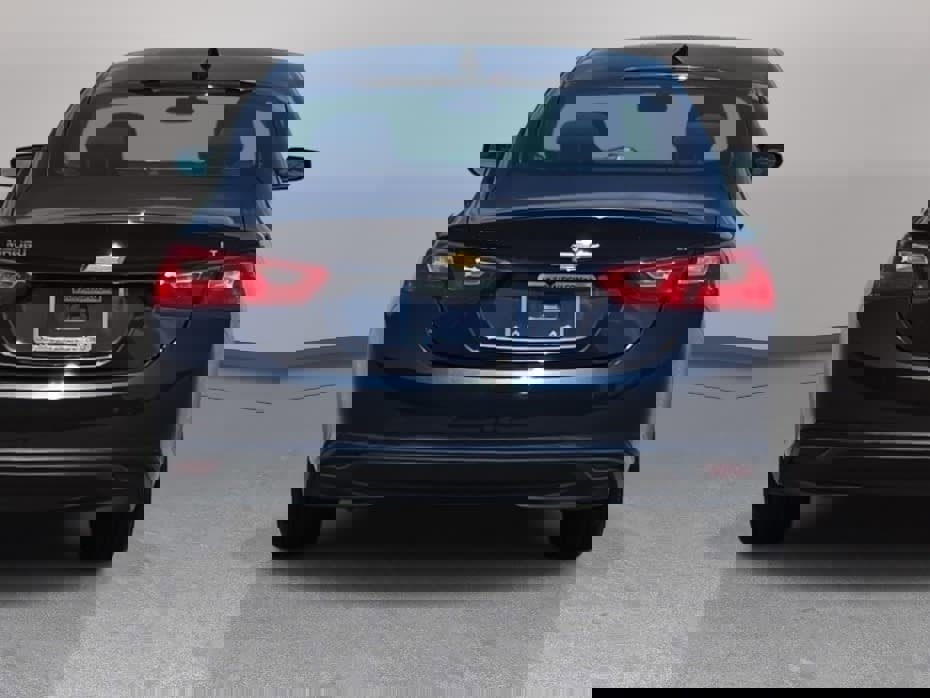 Used 2017 Chevrolet Malibu LT image 6