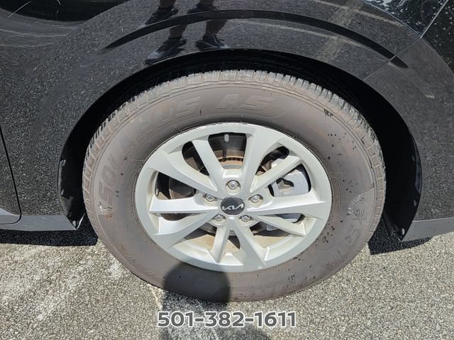Used 2024 Kia Carnival LX FWD image 18