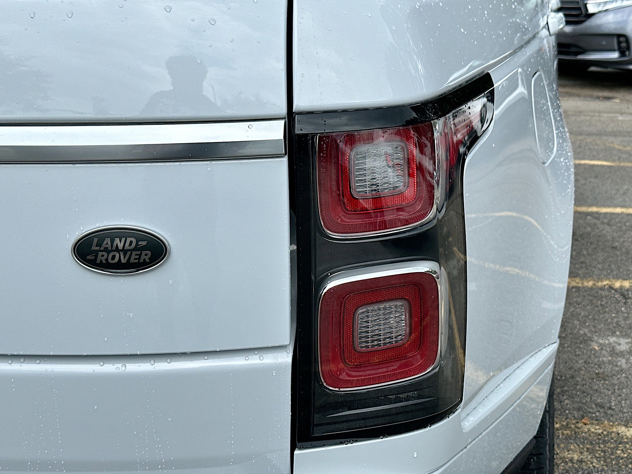 Used 2020 Land Rover Range Rover Long Wheelbase HSE image 32