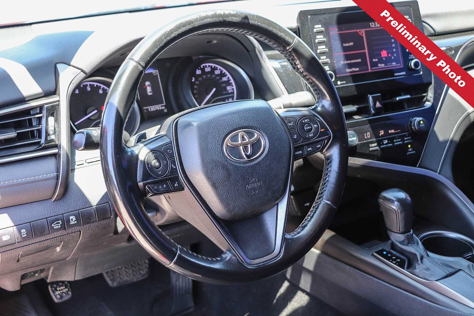 Used 2021 Toyota Camry SE FWD image 15
