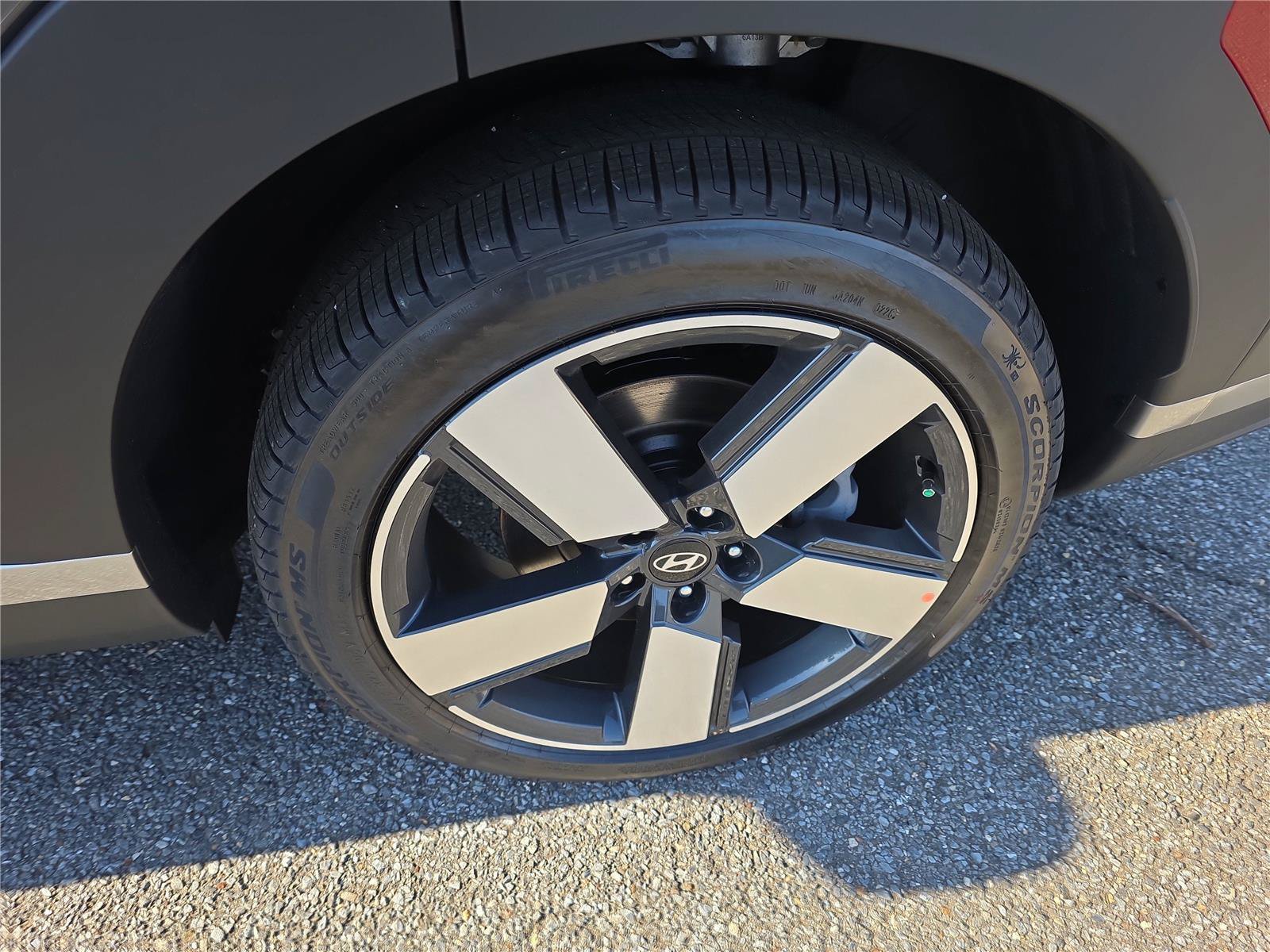 New 2026 Hyundai Santa Fe Limited AWD/4WD image 9