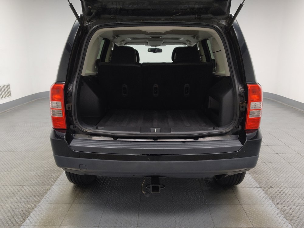 Used 2015 Jeep Patriot High Altitude AWD/4WD image 29