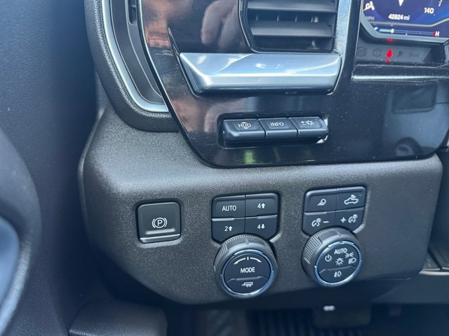 Used 2022 Chevrolet Silverado 1500 LTZ w/ LTZ Premium Package image 24