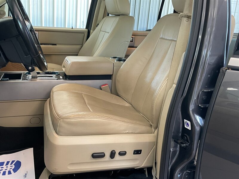 Used 2017 Ford Expedition Limited AWD/4WD image 22