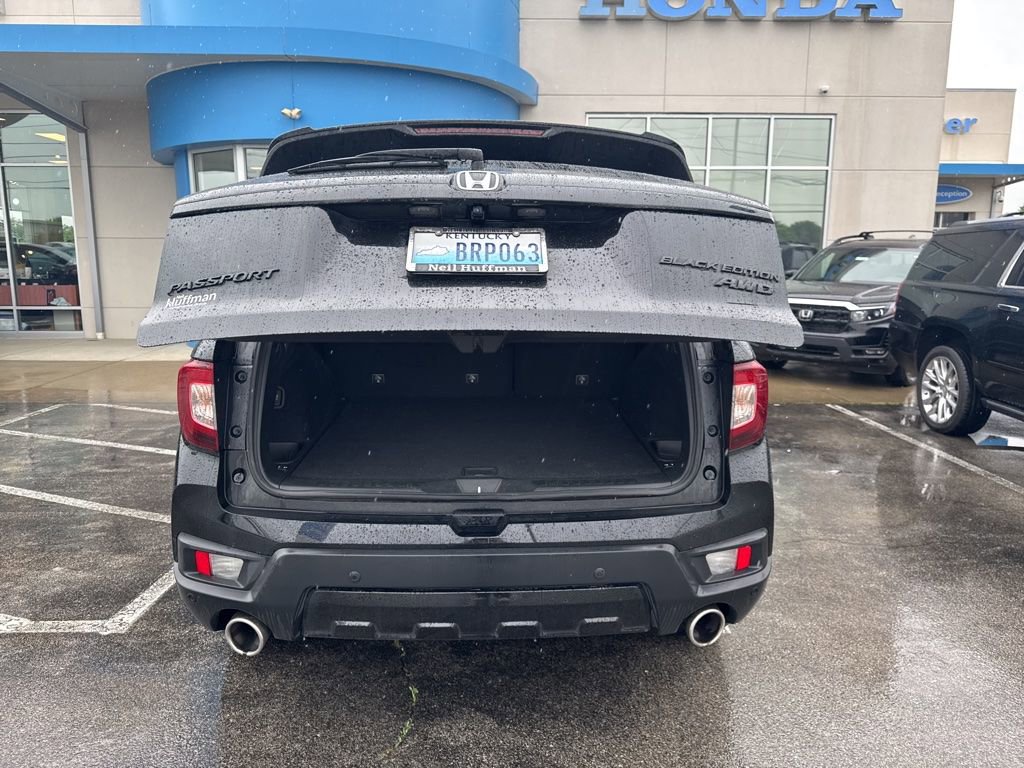 Used 2024 Honda Passport Black Edition image 18