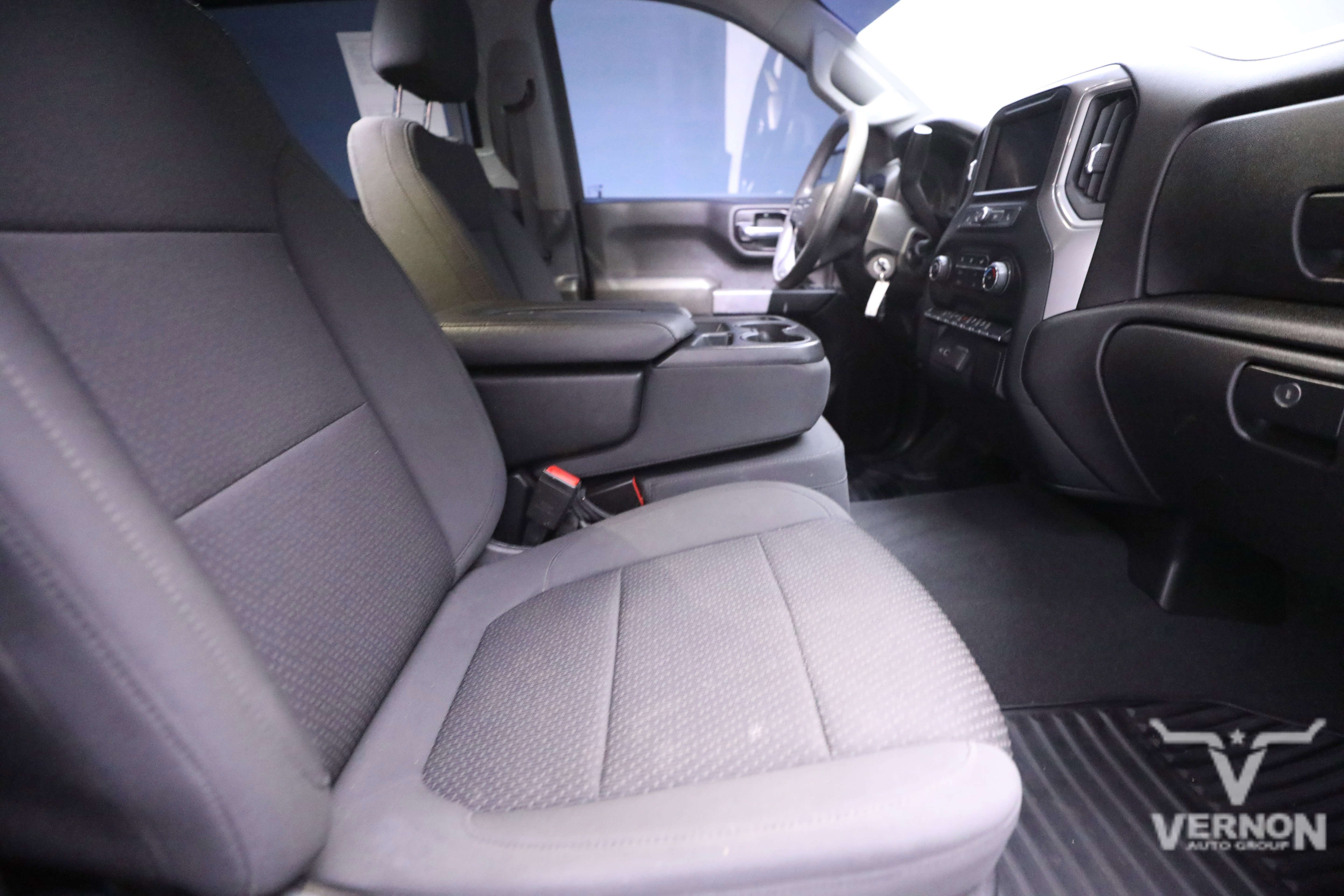 Used 2022 Chevrolet Silverado 1500 Custom Trail Boss w/ LPO, Dark Essentials Package image 11