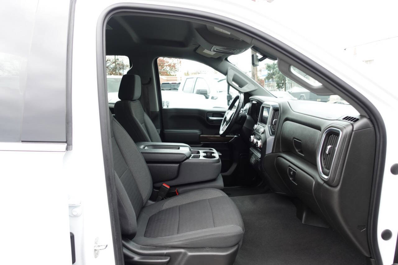 Used 2022 GMC Sierra 1500 SLE w/ X31 Off-Road Package AWD/4WD image 36