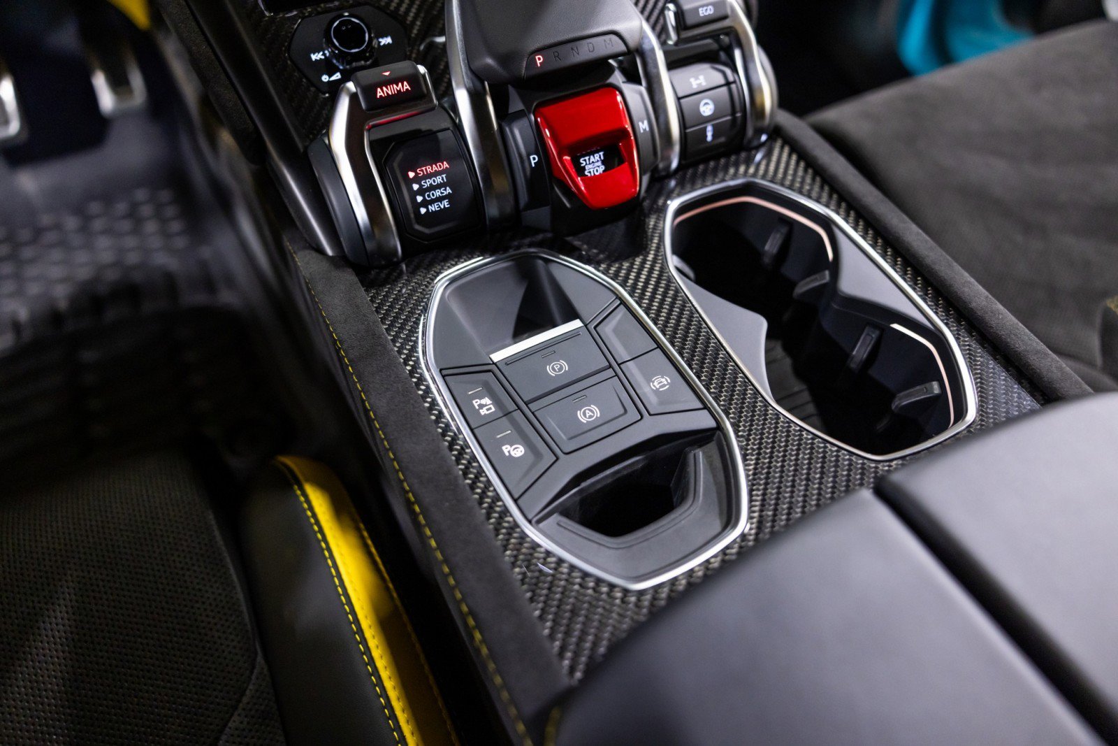 Used 2024 Lamborghini Urus S AWD/4WD image 47