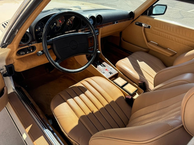 Used 1987 Mercedes-Benz 560 SL image 12