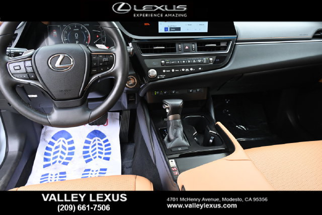 Certified 2025 Lexus ES 350 w/ Premium Package FWD image 17