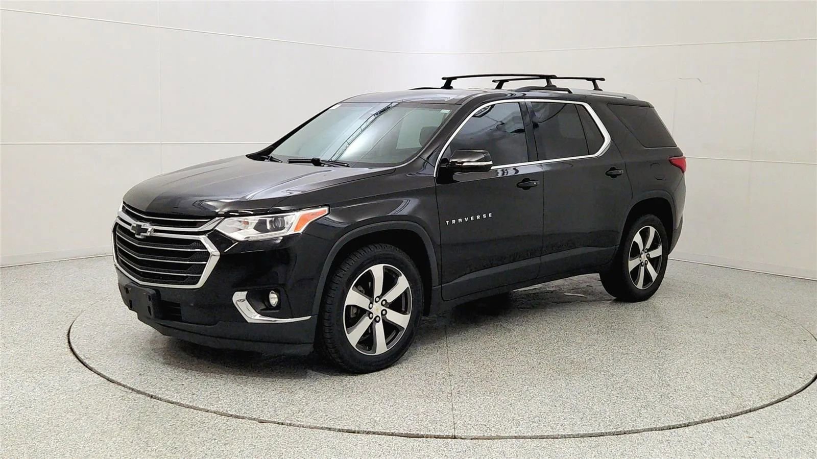 Used 2018 Chevrolet Traverse LT image 3